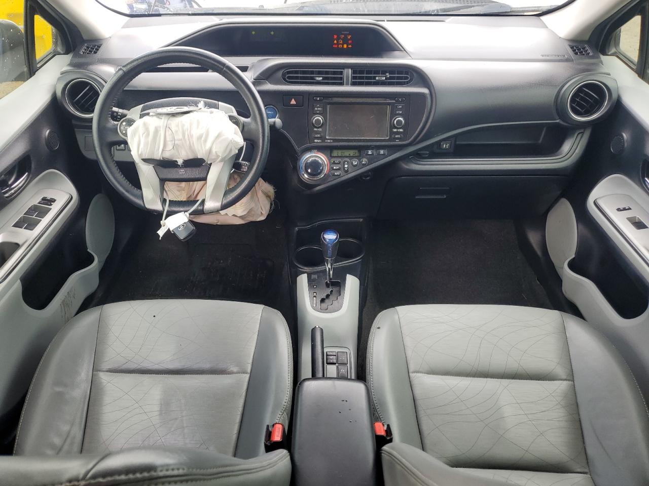 2013 Toyota Prius C VIN: JTDKDTB35D1053587 Lot: 64676415