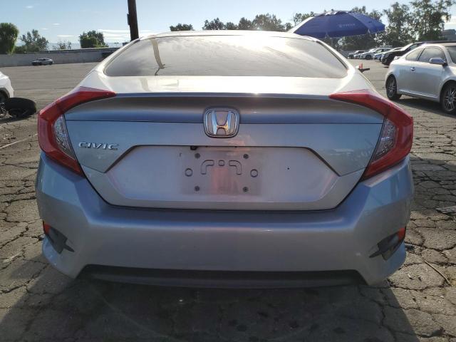 Sedans HONDA CIVIC 2017 Srebrny