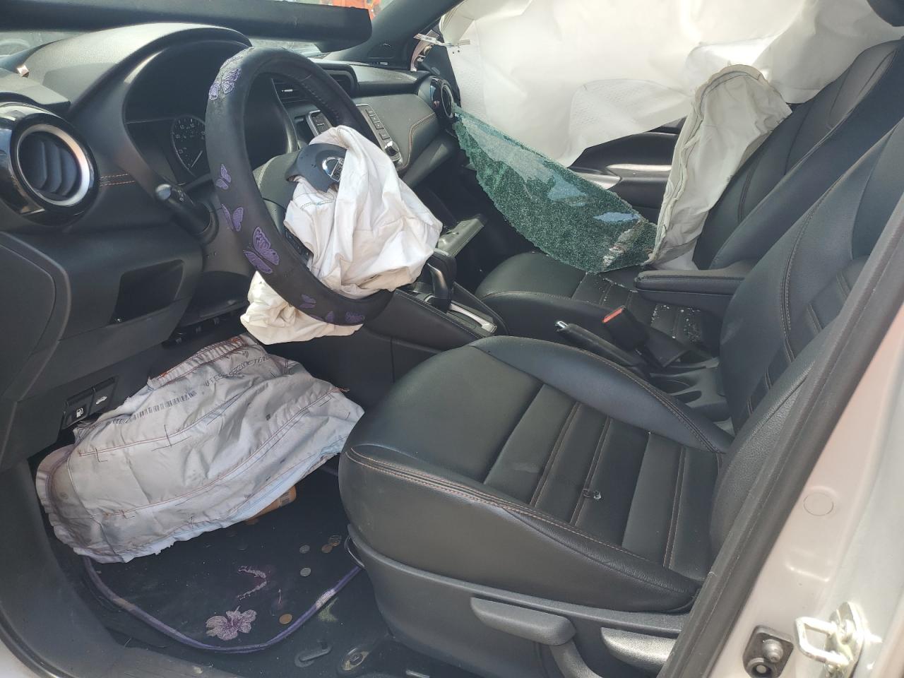 3N1CP5DV4LL520126 2020 Nissan Kicks Sr