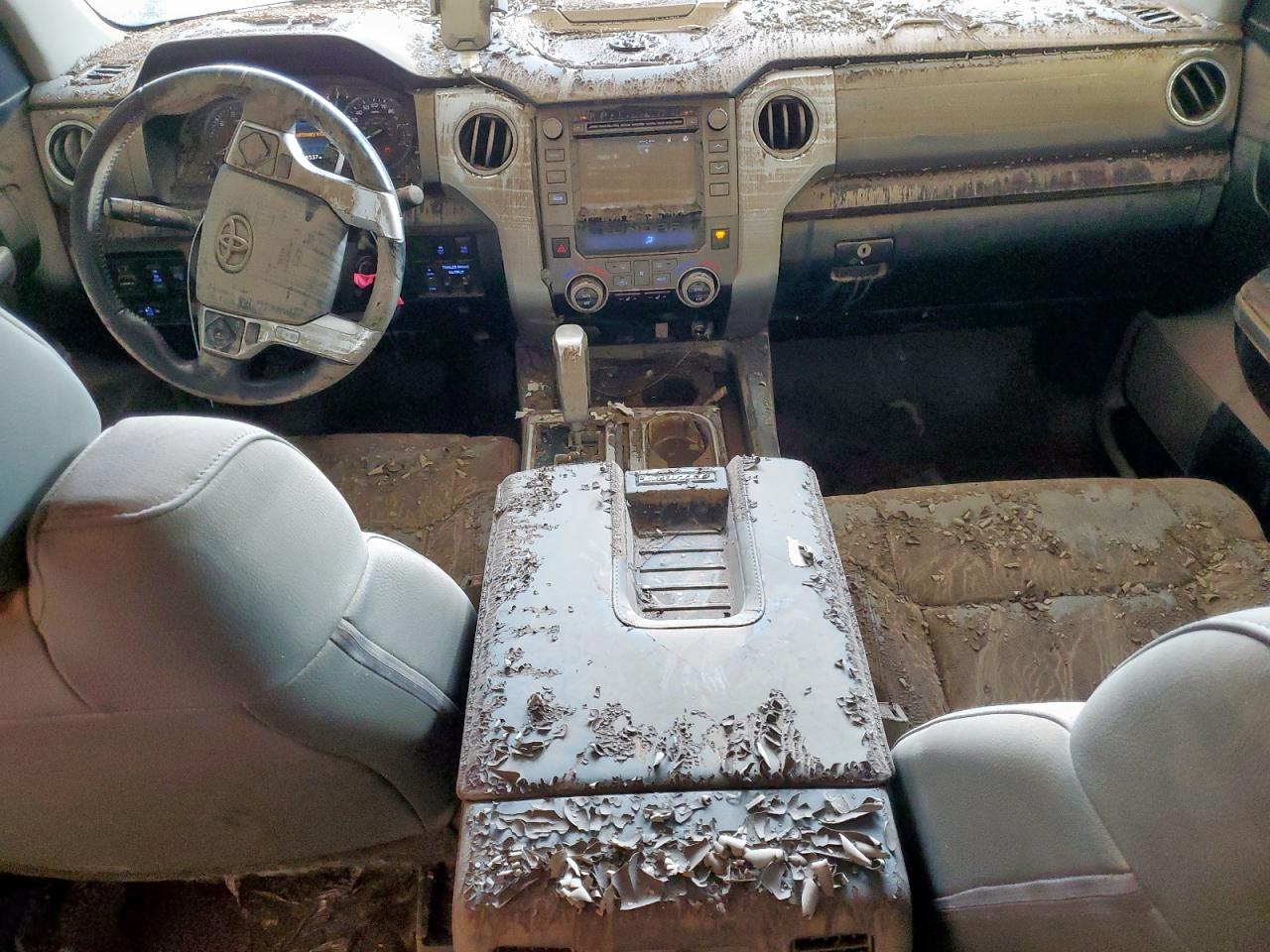 2017 Toyota Tundra Crewmax Limited VIN: 5TFFW5F18HX227428 Lot: 64666715