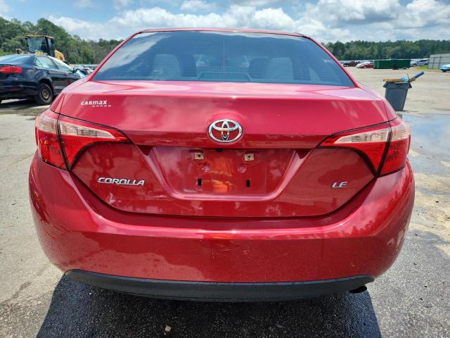  TOYOTA COROLLA 2017 Красный