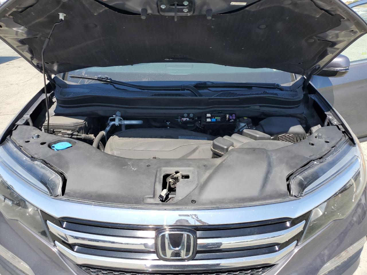 2016 Honda Pilot Touring VIN: 5FNYF5H91GB050371 Lot: 63069245