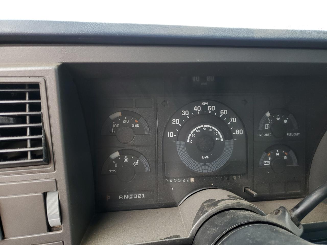 1990 Chevrolet Gmt-400 C1500 VIN: 2GCEC19K1L1199611 Lot: 62944575