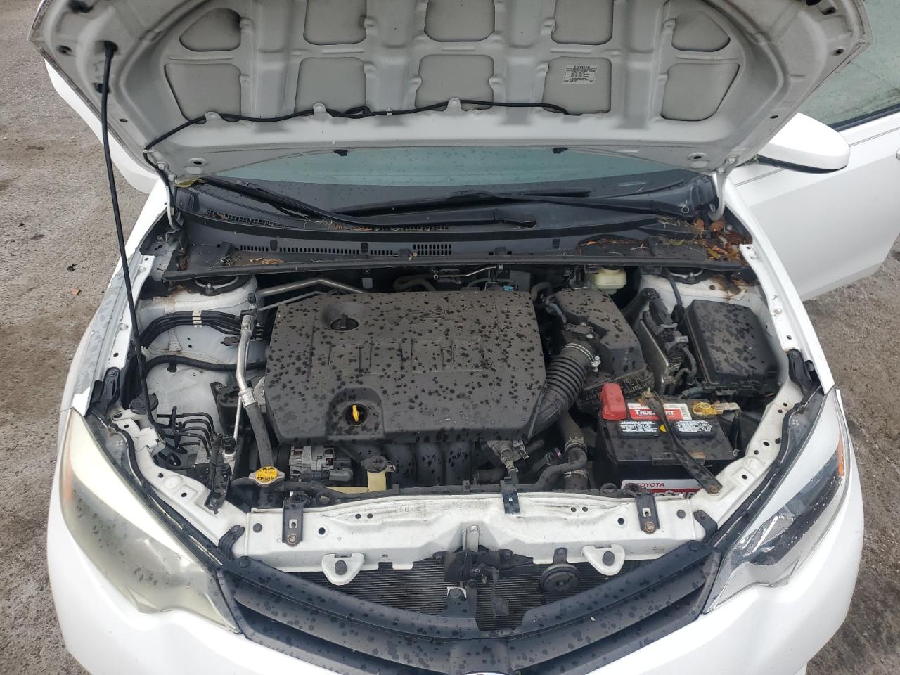 2015 Toyota Corolla L VIN: 5YFBURHE0FP335937 Lot: 64945315
