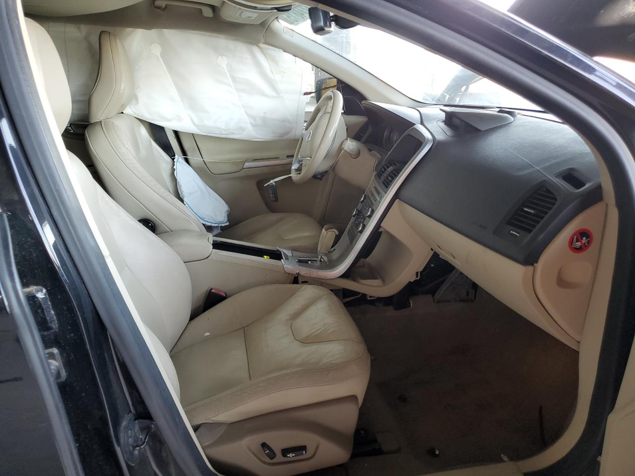 2011 Volvo Xc60 3.2 VIN: YV4952DL6B2138672 Lot: 63274815