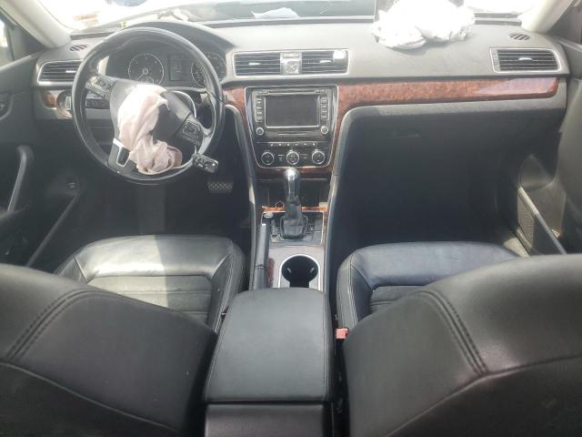 Sedans VOLKSWAGEN PASSAT 2013 White