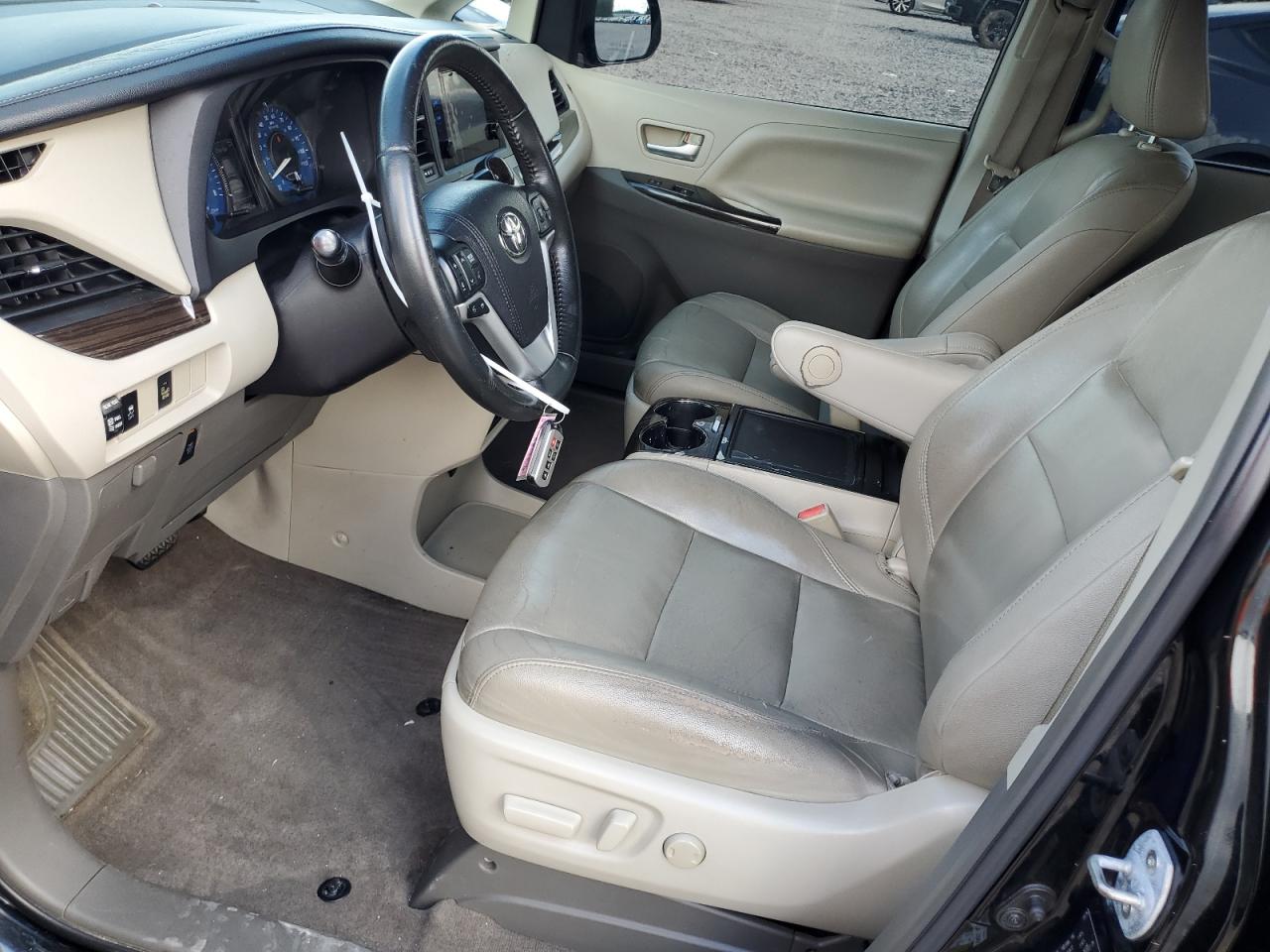 2015 Toyota Sienna Xle VIN: 5TDYK3DC6FS558752 Lot: 63238445