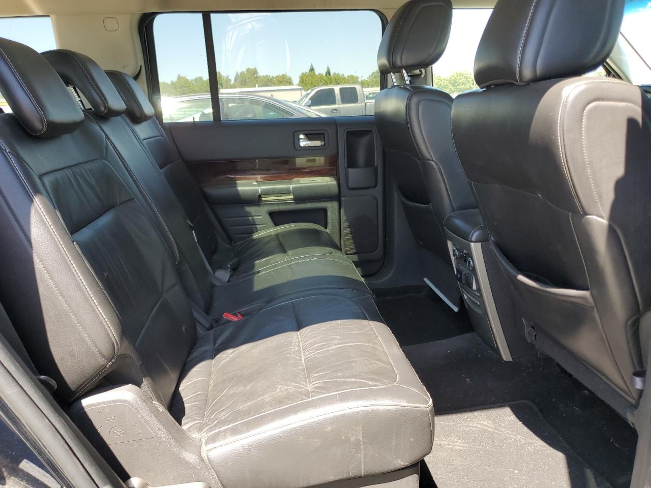 2009 Ford Flex Sel VIN: 2FMEK62C89BA37332 Lot: 63232735