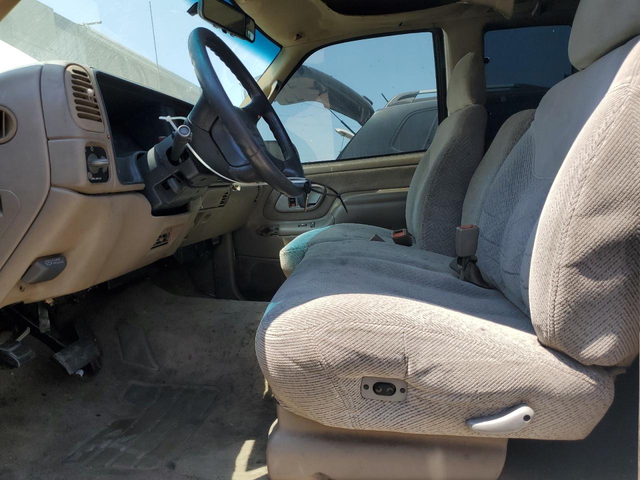 1996 Chevrolet Gmt-400 C1500 VIN: 2GCEC19M6T1154441 Lot: 65404375