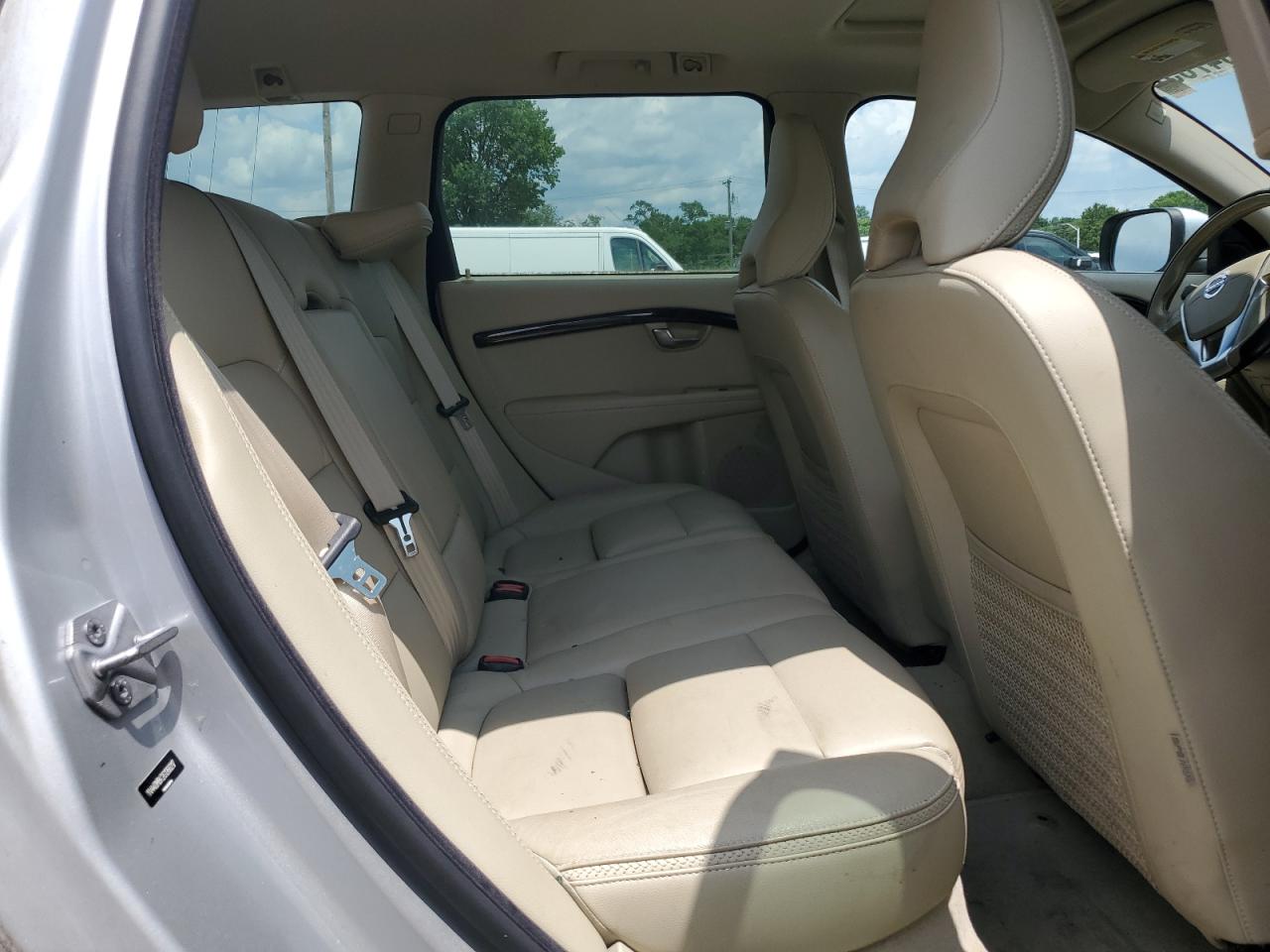 2016 Volvo Xc70 T5 Premier VIN: YV440MBK2G1268217 Lot: 64384765