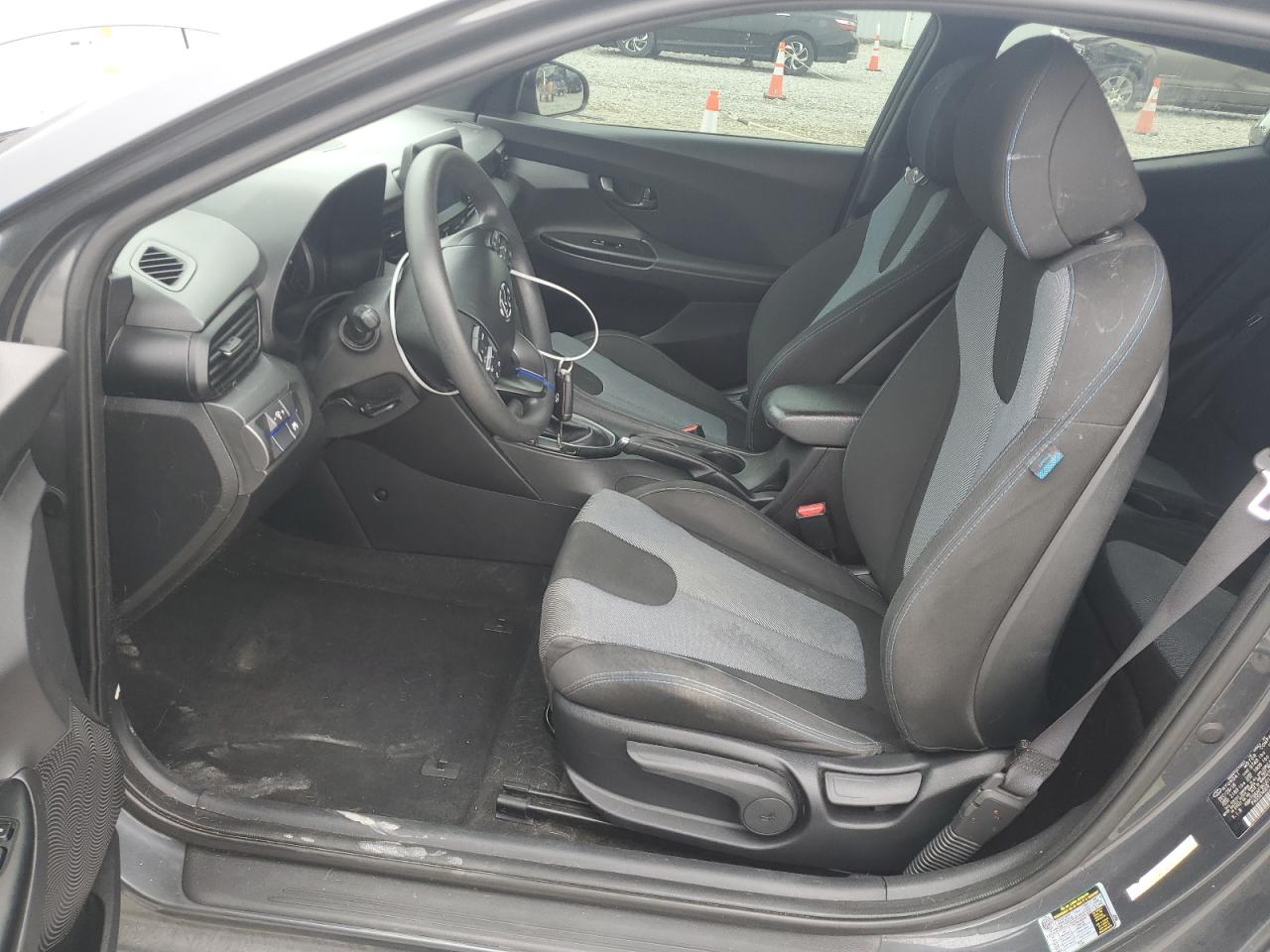 2019 Hyundai Veloster Base VIN: KMHTG6AF9KU017689 Lot: 63579905