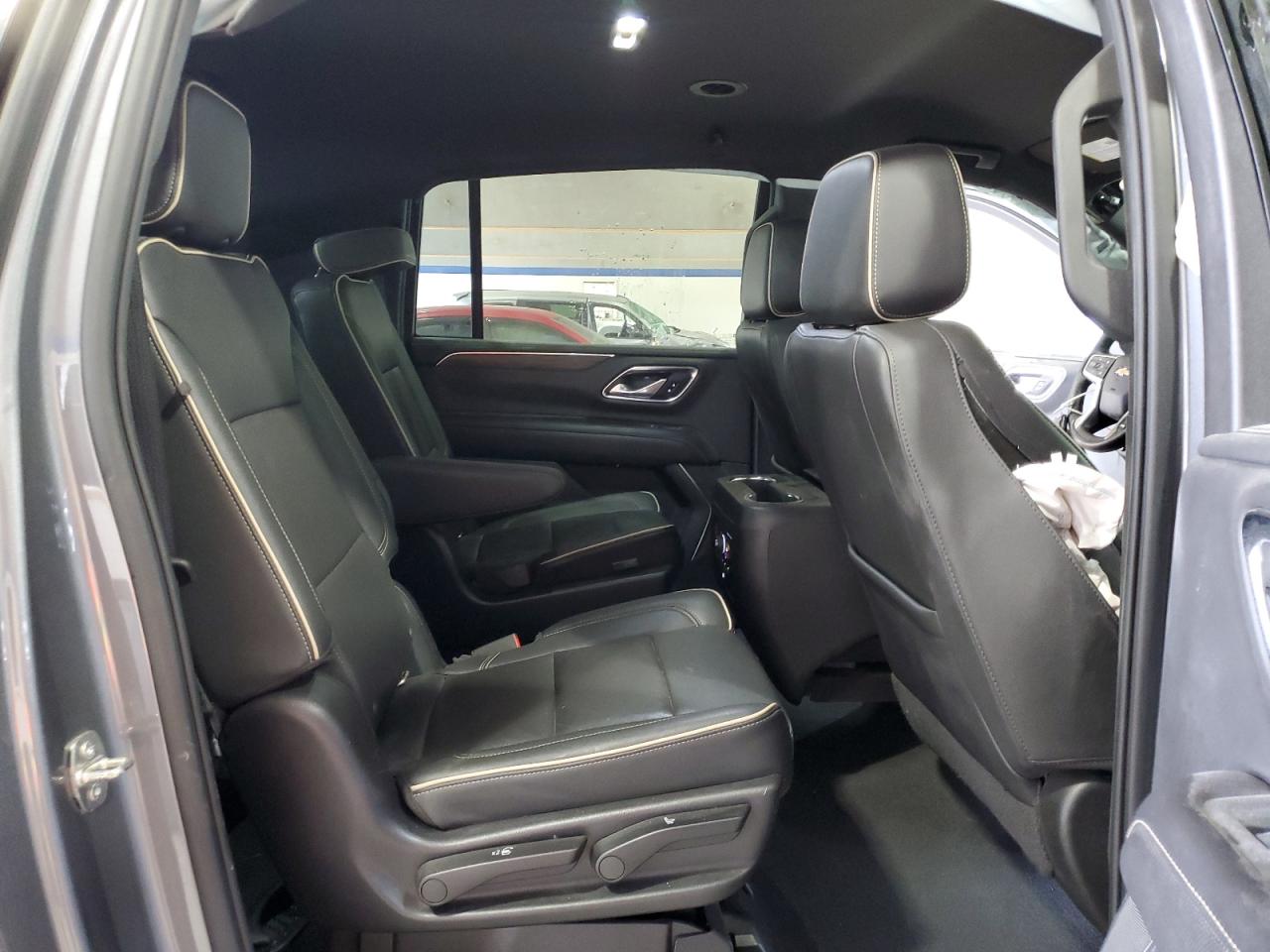 2022 Chevrolet Suburban K1500 Premier VIN: 1GNSKFKDXNR186629 Lot: 63422845