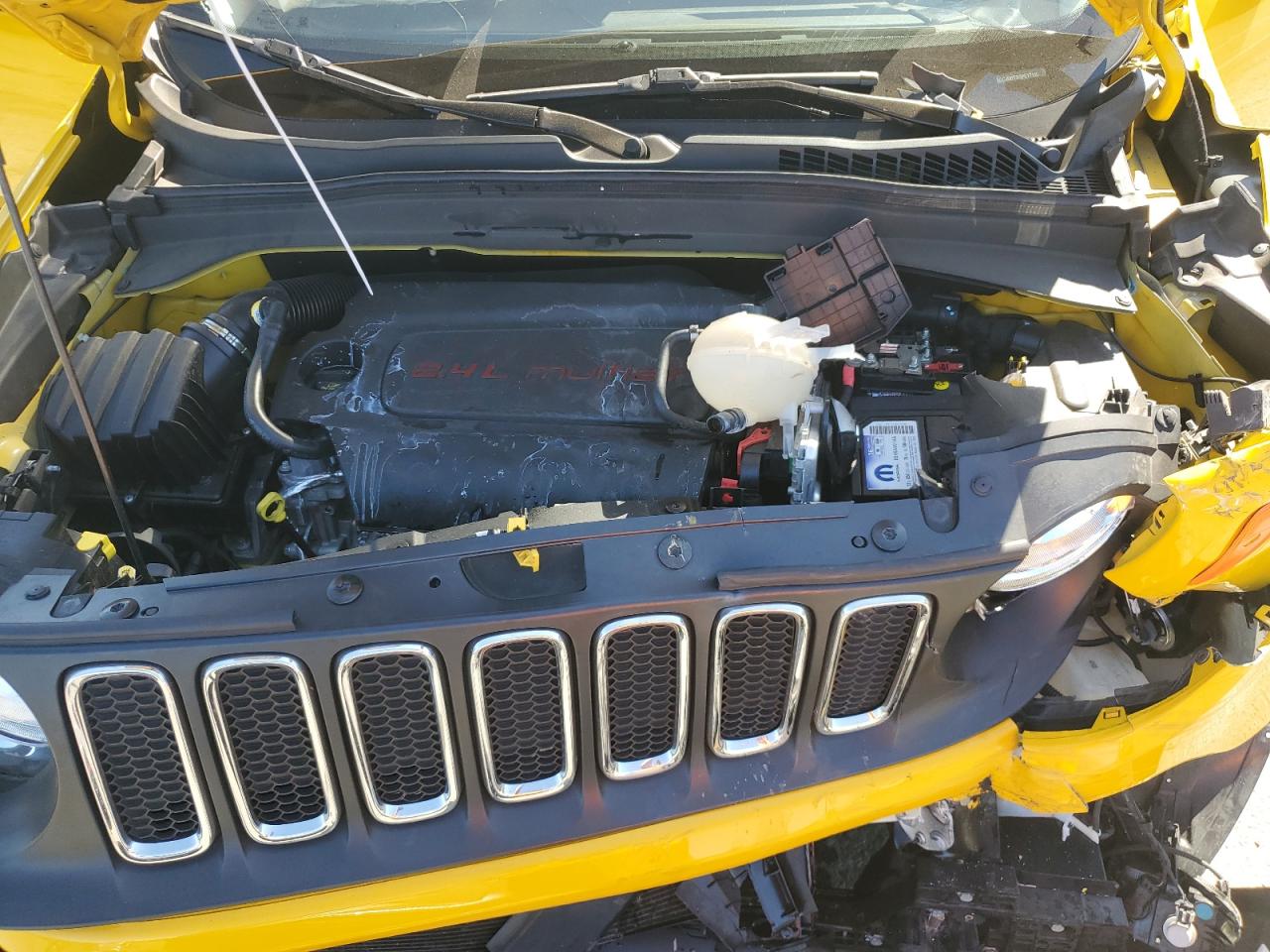 2016 Jeep Renegade Latitude VIN: ZACCJBBT3GPE17100 Lot: 65261365