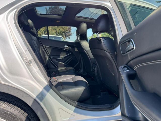 Parquets MERCEDES-BENZ GLA-CLASS 2016 Srebrny