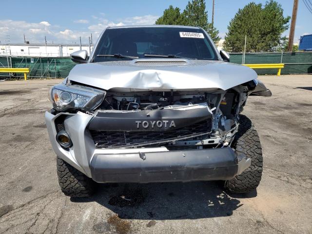Паркетники TOYOTA 4RUNNER 2016 Серебристый