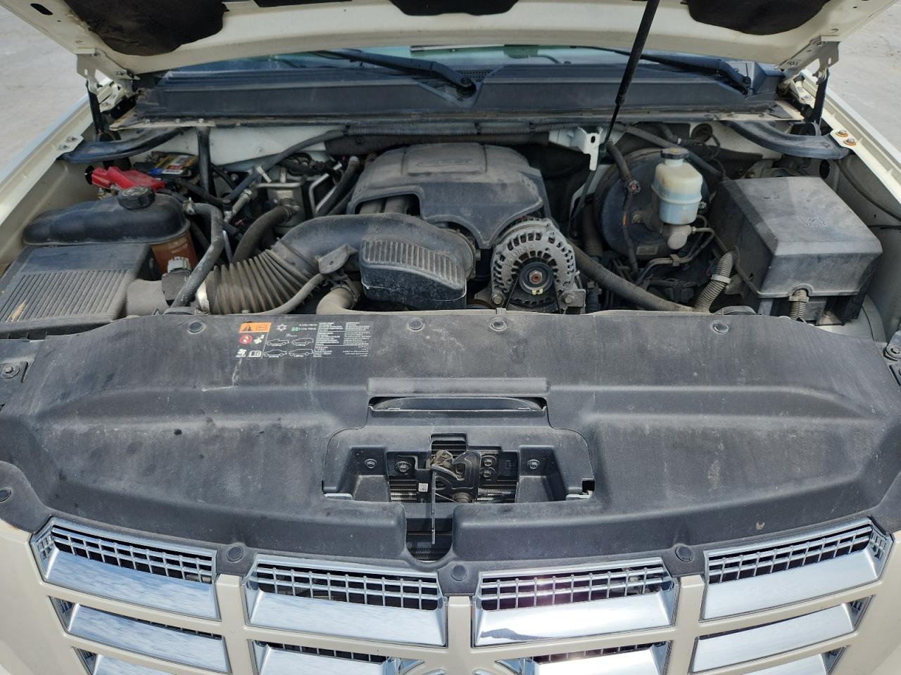 2010 Cadillac Escalade Premium VIN: 1GYUKCEF2AR273099 Lot: 64693055