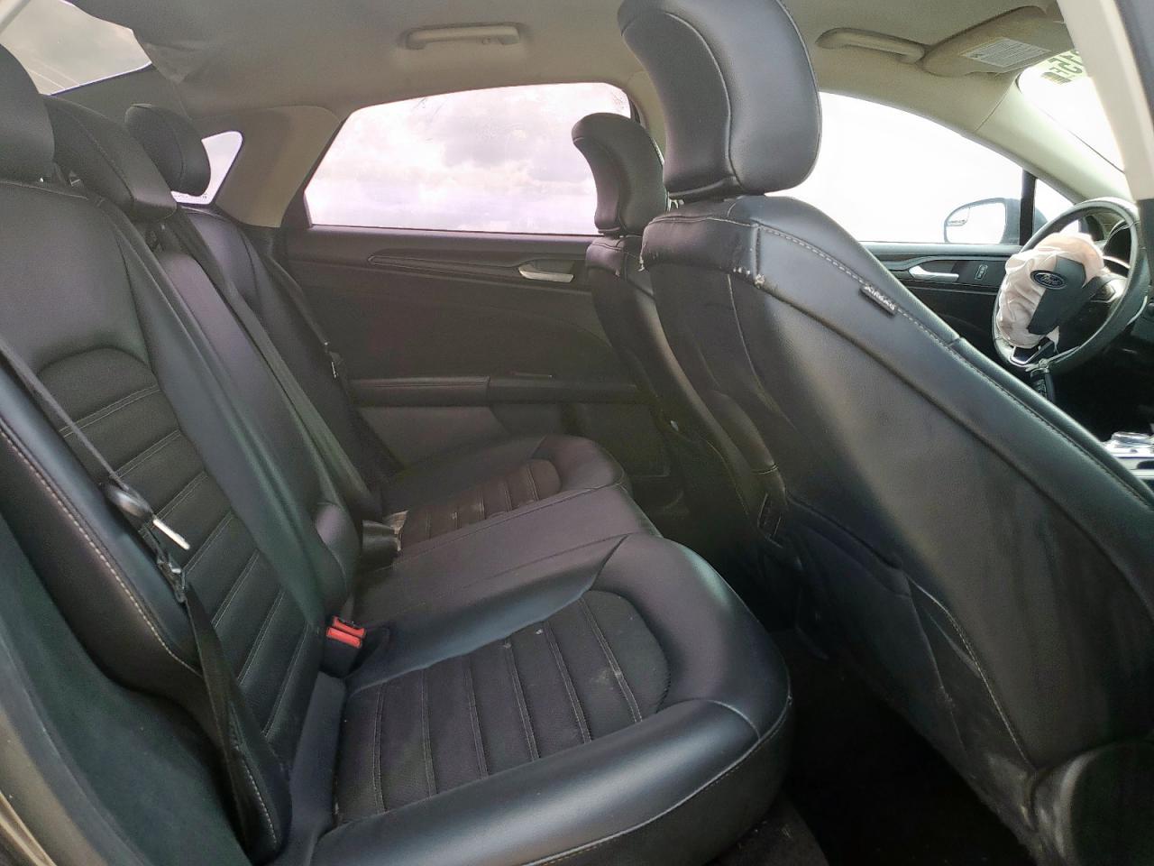 2018 Ford Fusion Se VIN: 3FA6P0HD0JR143177 Lot: 64238215