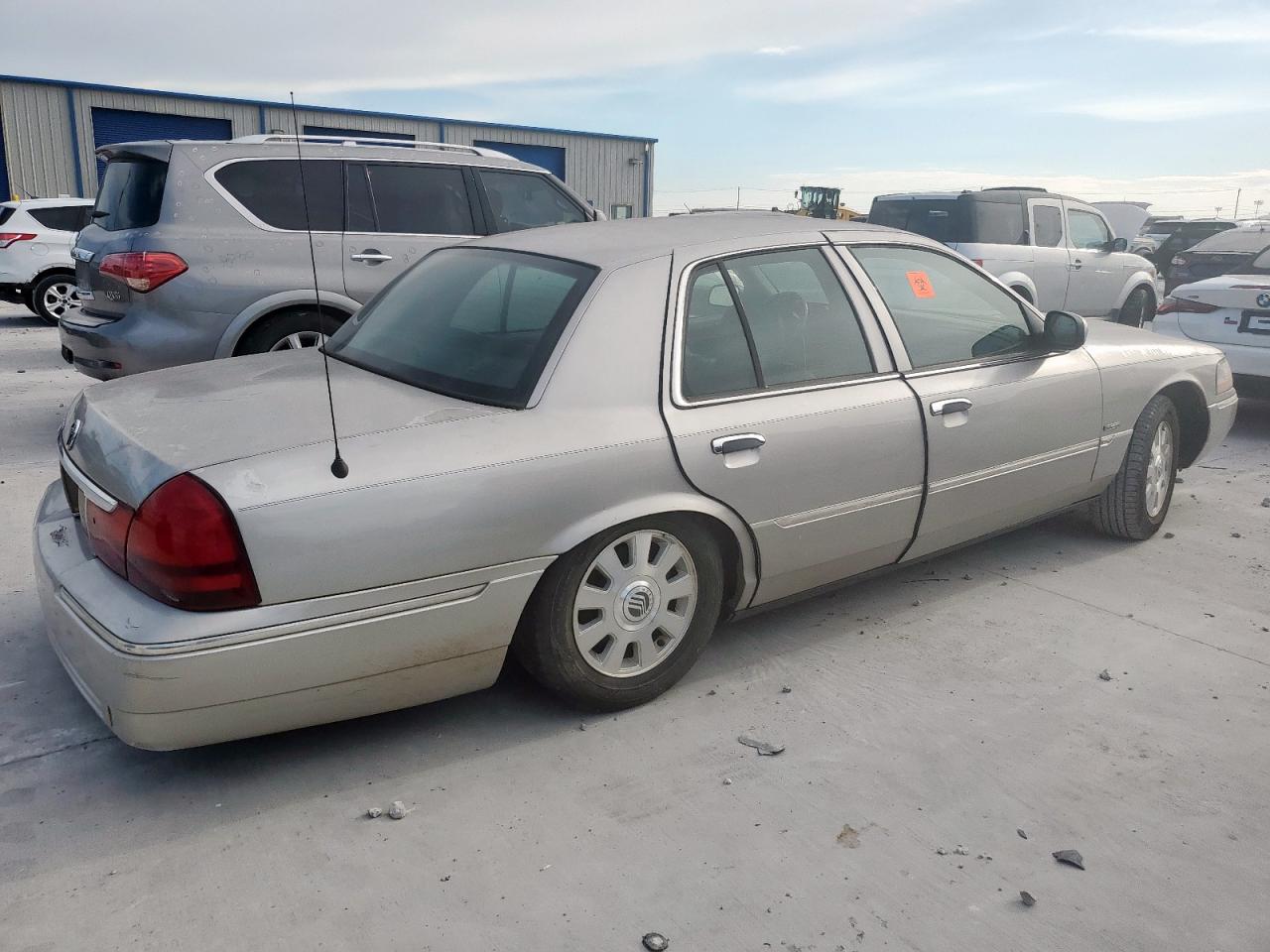 2003 Mercury Grand Marquis Ls gold null gas 2MEFM75W85X624107 photo #4