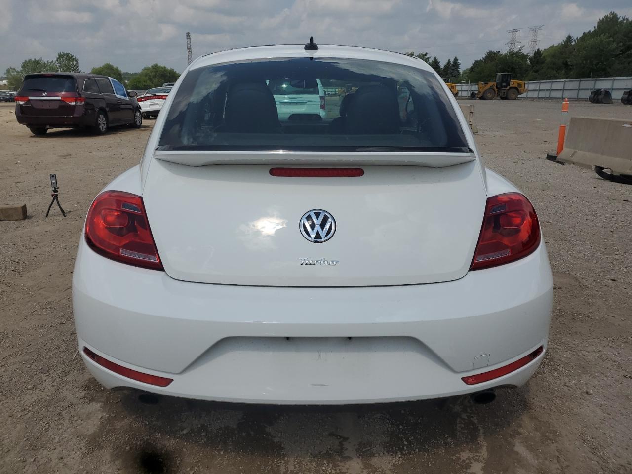 2013 Volkswagen Beetle Turbo VIN: 3VWVT7AT9DM687025 Lot: 64017065