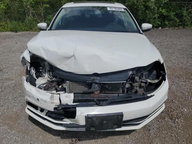 2015 VOLKSWAGEN JETTA SE  