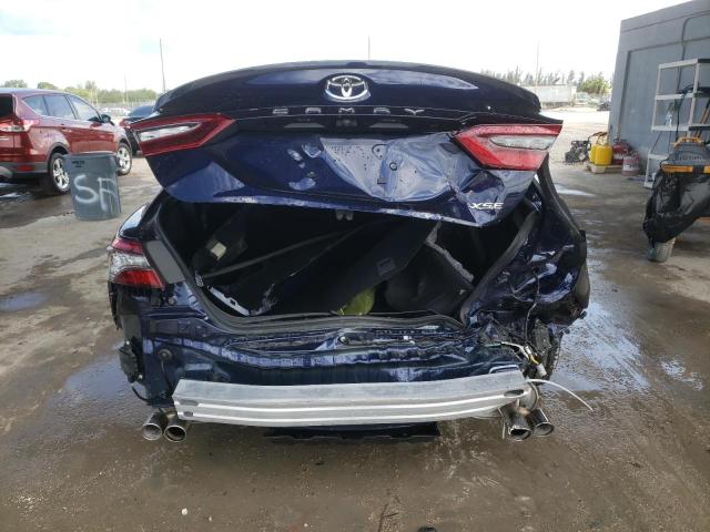  TOYOTA CAMRY 2022 Granatowy