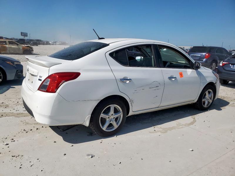  NISSAN VERSA 2017 White