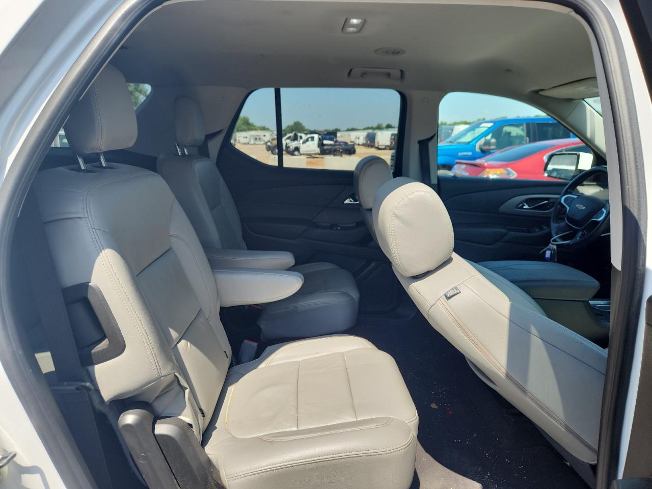 2018 Chevrolet Traverse Lt VIN: 1GNERGKW5JJ127366 Lot: 63100275