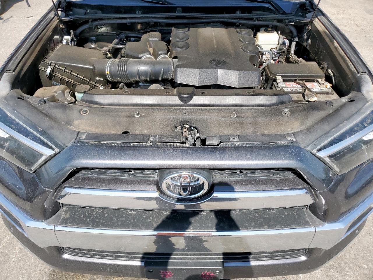 2018 Toyota 4Runner Sr5/Sr5 Premium VIN: JTEBU5JR8J5555365 Lot: 63336835