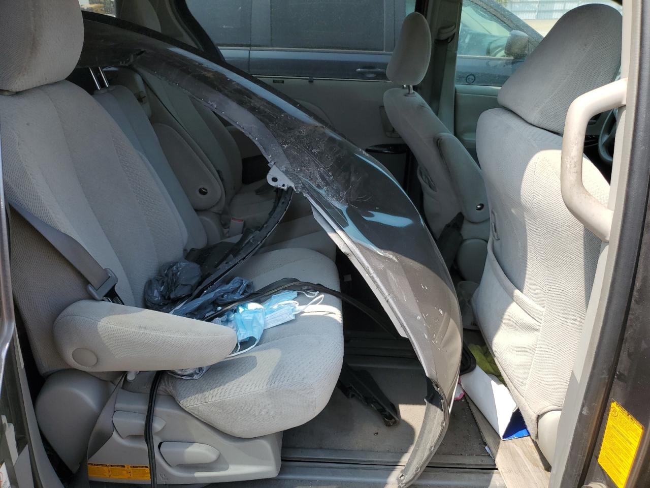5tdkk3dc5bs060011 5TDKK3DC5BS060011 2011 Toyota Sienna Le