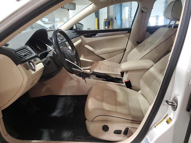  VOLKSWAGEN PASSAT 2017 Biały