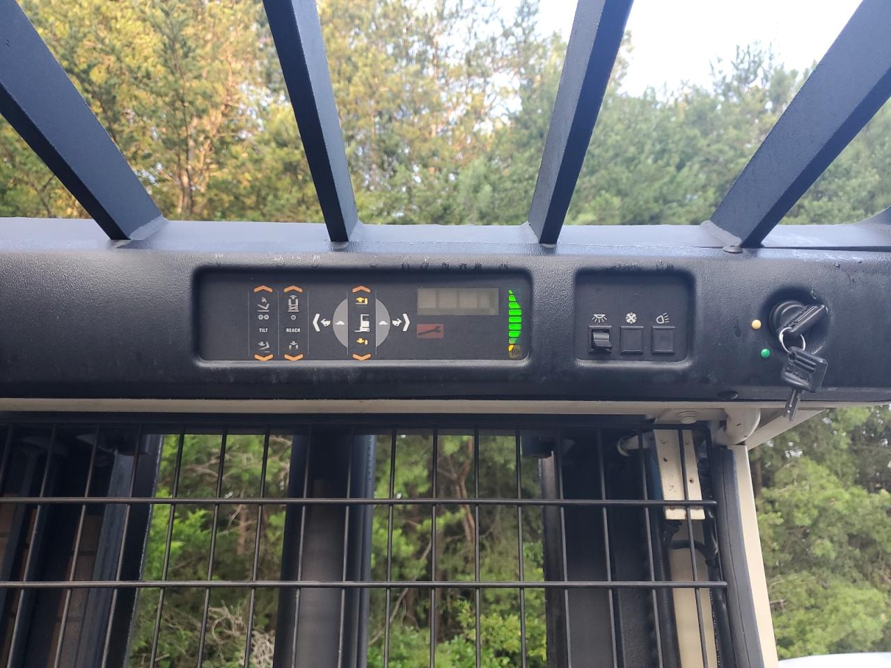 1995 Crown Rr3010-35 Reach Truck VIN: 1A149463 Lot: 62856815