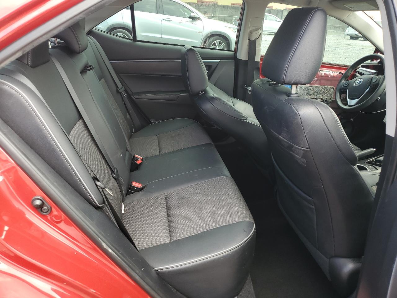 2015 Toyota Corolla L VIN: 2T1BURHE1FC264635 Lot: 64816175