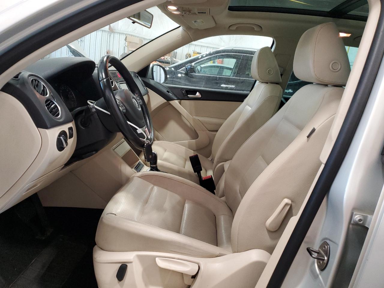 2011 Volkswagen Tiguan S VIN: WVGBV7AX5BW532807 Lot: 65656655