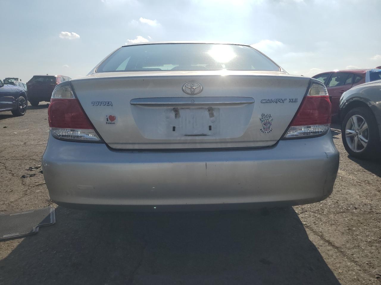 2005 Toyota Camry Le VIN: 4T1BE30K15U961344 Lot: 64476225