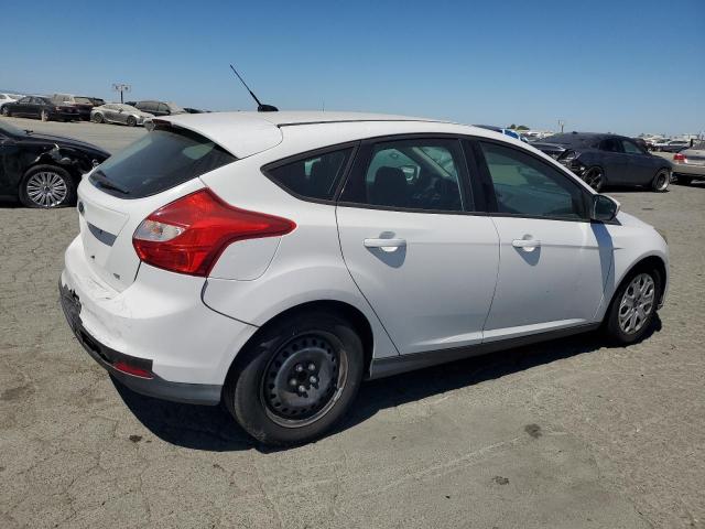  FORD FOCUS 2012 Белы