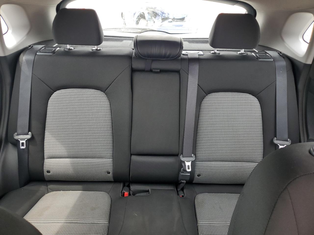 2020 Hyundai Kona Se VIN: KM8K12AA7LU507463 Lot: 63812445