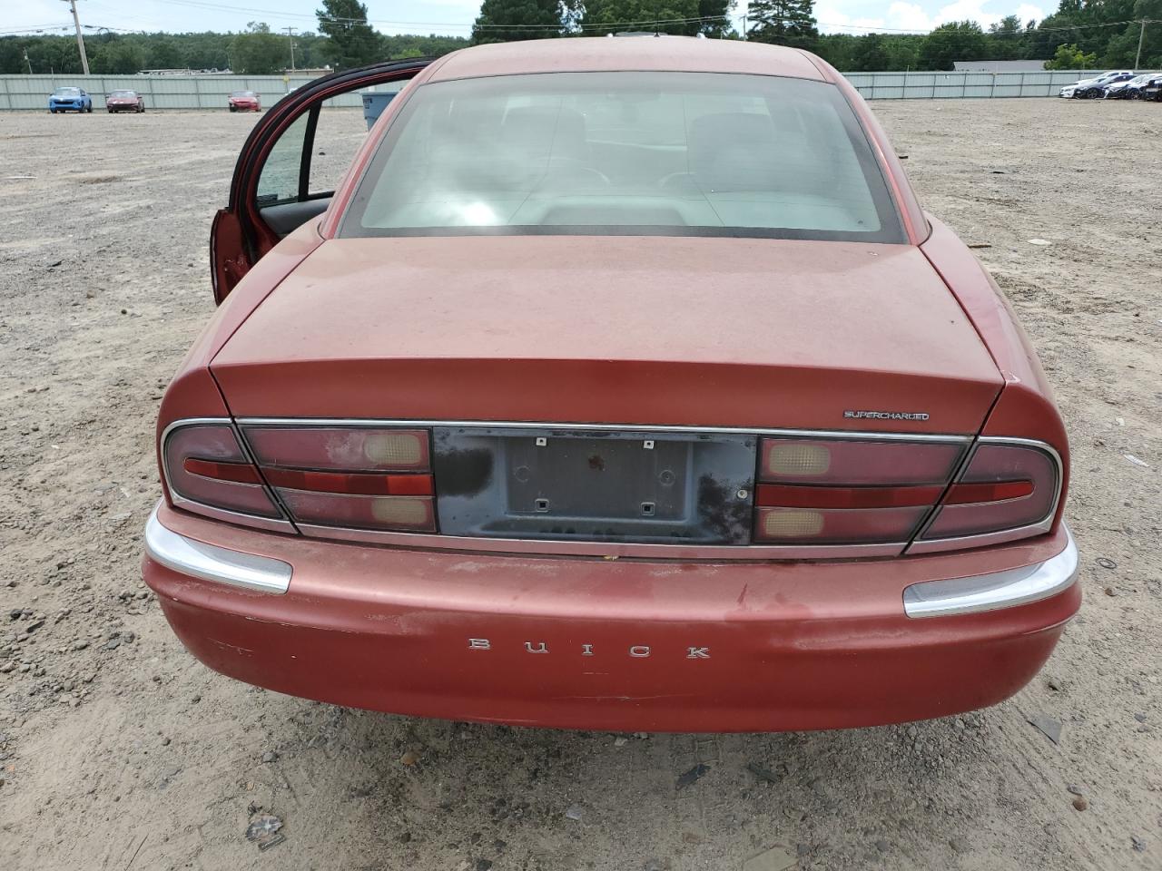 1998 Buick Park Avenue Ultra VIN: 1G4CU5218W4659347 Lot: 62693365
