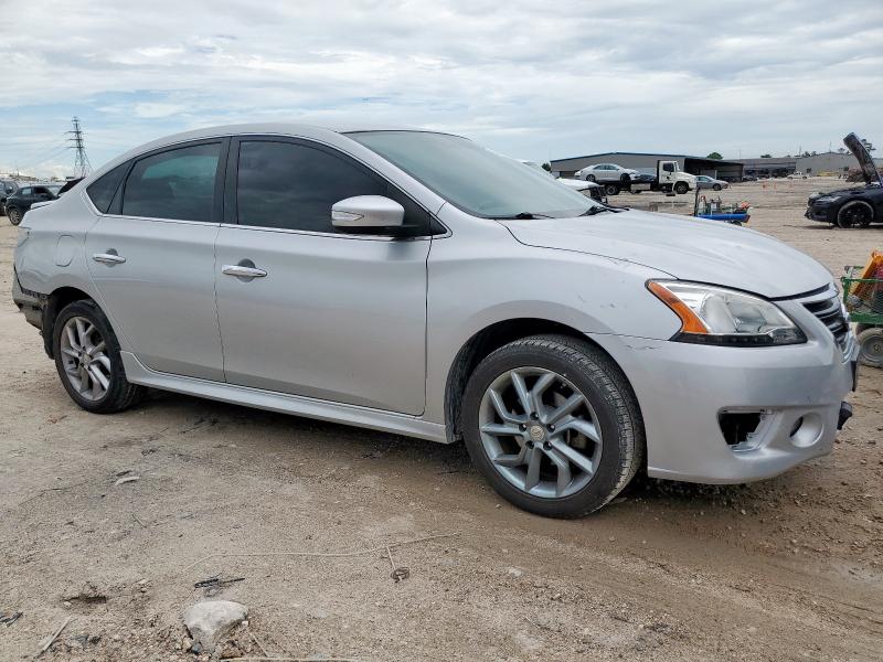Sedans NISSAN SENTRA 2015 Srebrny