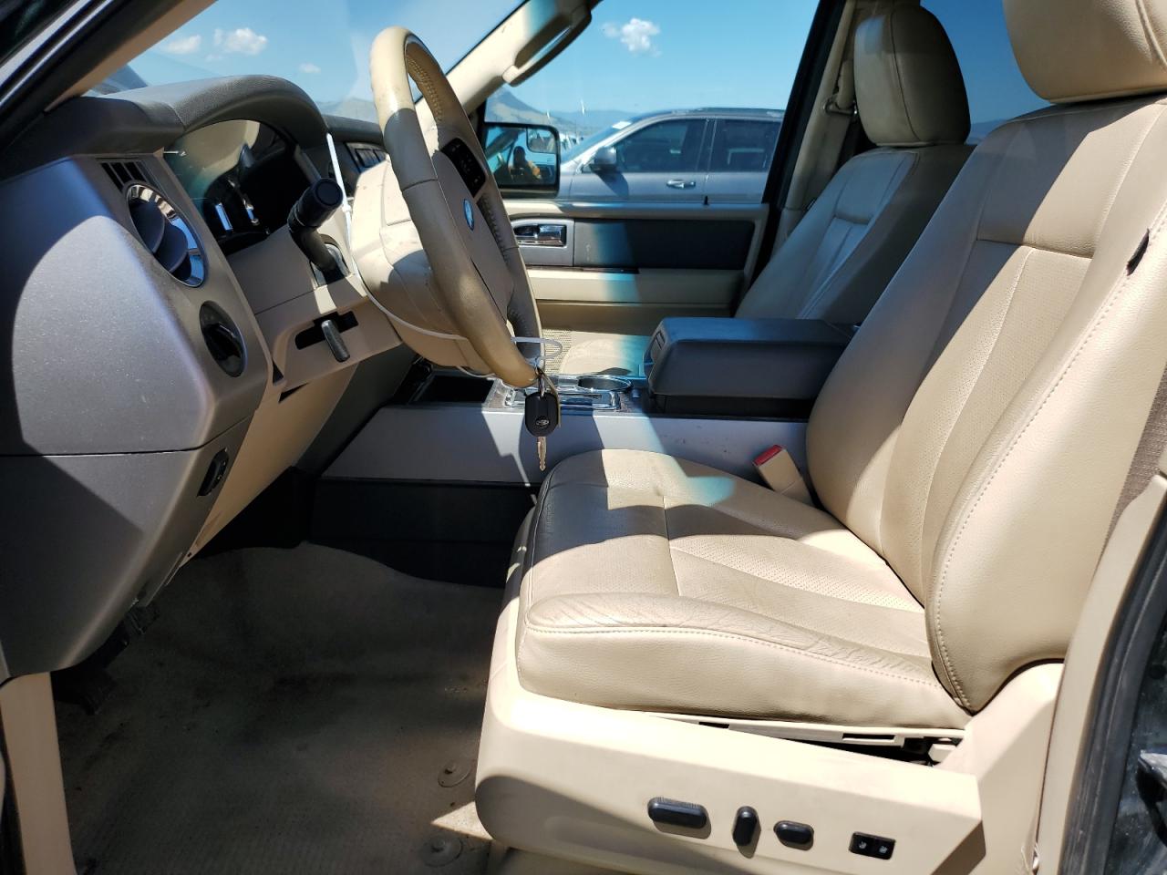 2013 Ford Expedition Xlt VIN: 1FMJU1J57DEF33590 Lot: 62875495