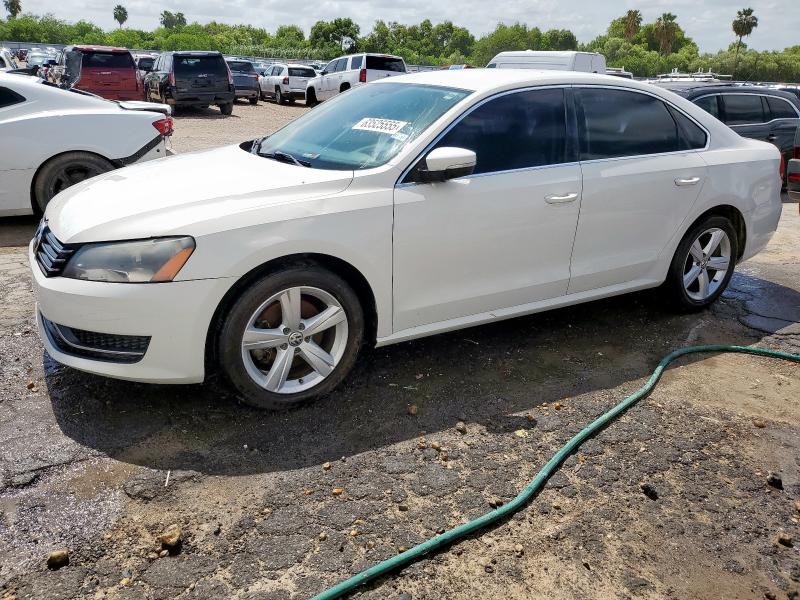 Седаны VOLKSWAGEN PASSAT 2015 Белы