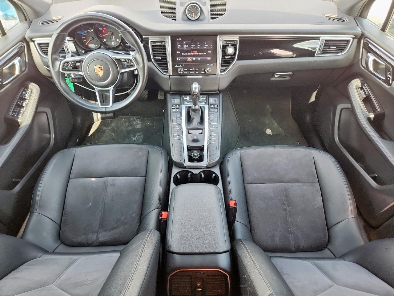 2018 Porsche Macan VIN: WP1AA2A58JLB10199 Lot: 64067365