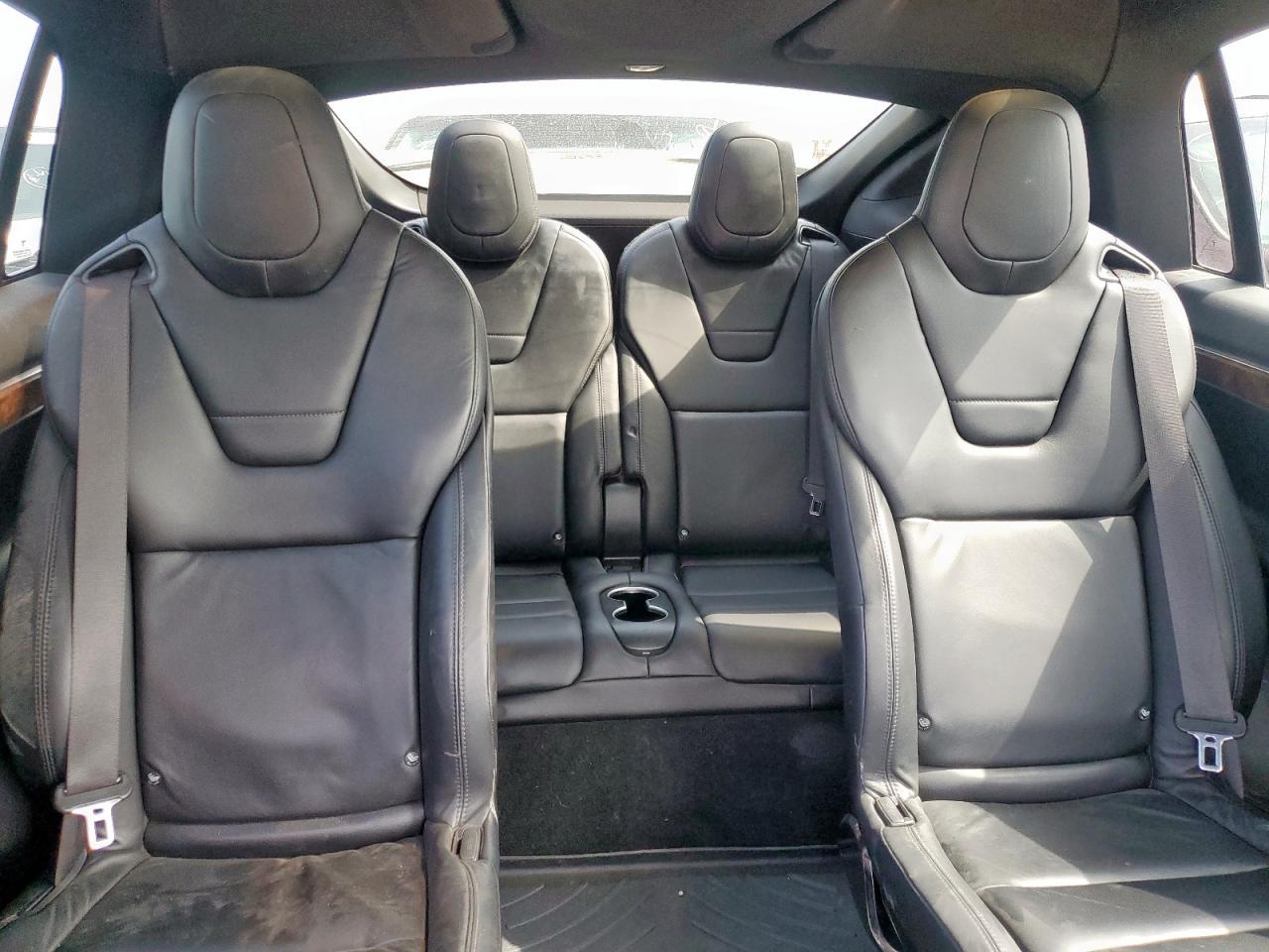 2016 Tesla Model X VIN: 5YJXCBE25GF027136 Lot: 62956355