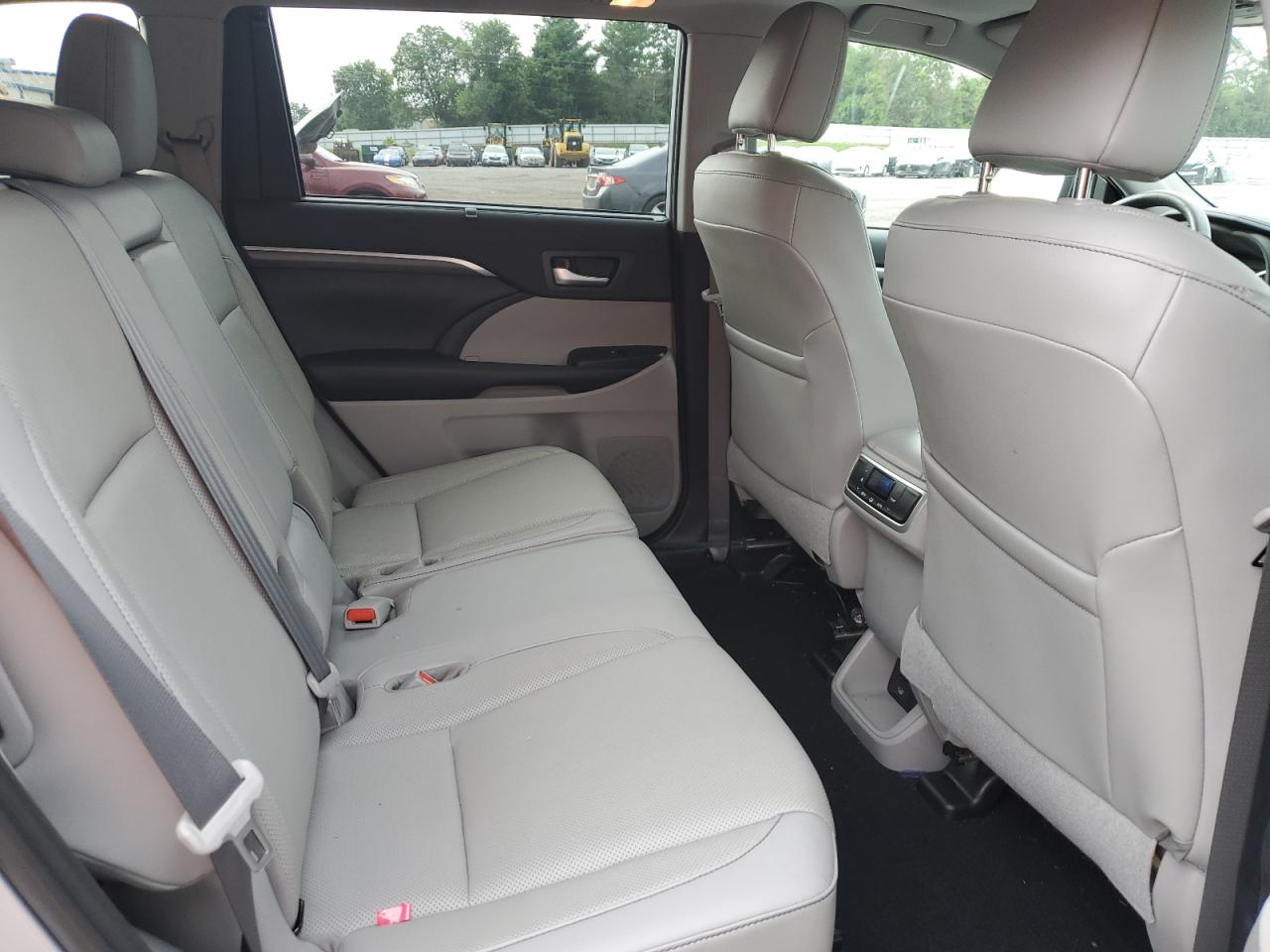 2019 Toyota Highlander Limited VIN: 5TDDZRFH8KS707968 Lot: 64745885