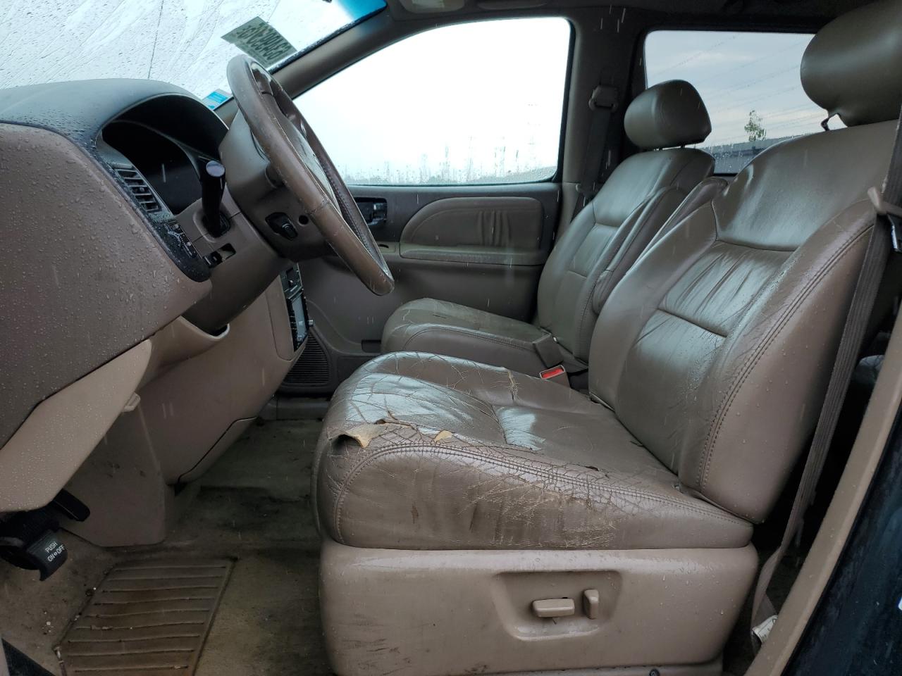 1998 Toyota Sienna Le VIN: 4T3ZF13C3WU048825 Lot: 63499305