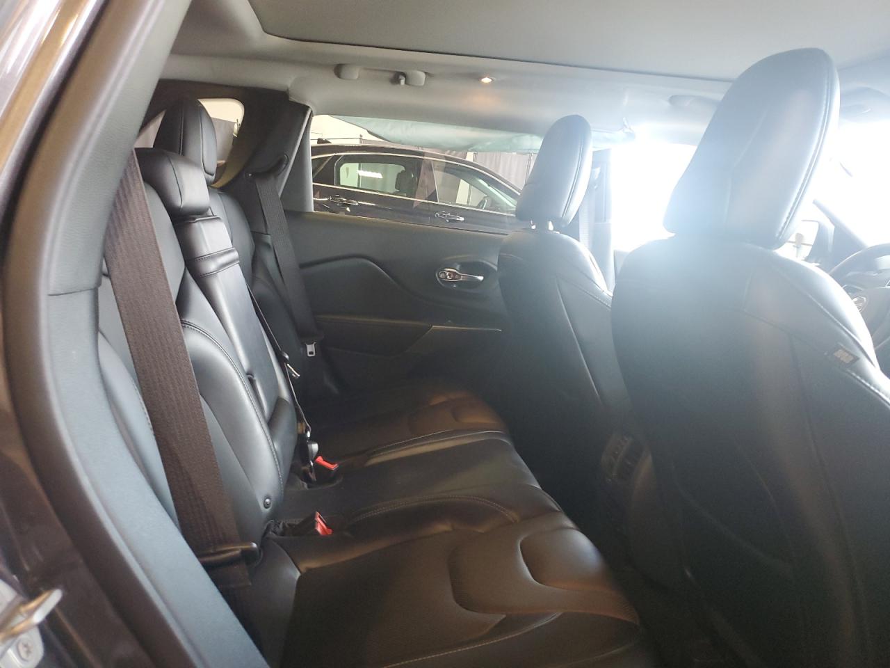 2019 Jeep Cherokee Limited VIN: 1C4PJMDX7KD261101 Lot: 65395055