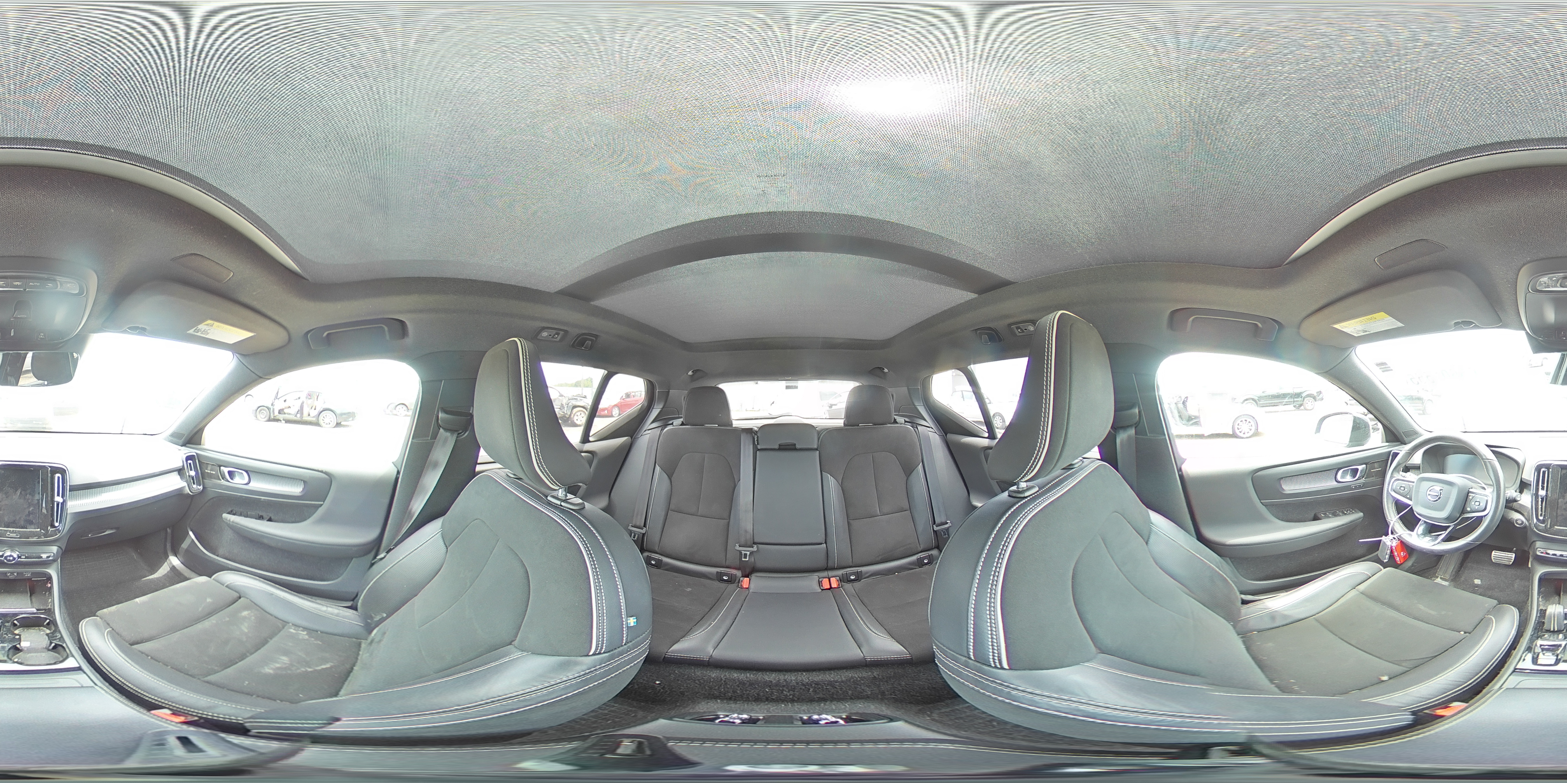 2020 Volvo Xc40 T5 R-Design VIN: YV4162UMXL2296498 Lot: 65601555