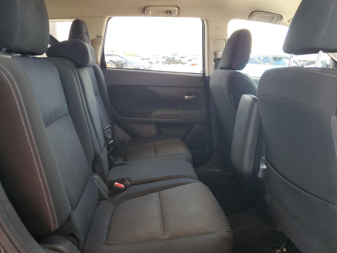 2017 Mitsubishi Outlander Se VIN: JA4AD3A37HZ027880 Lot: 65224365