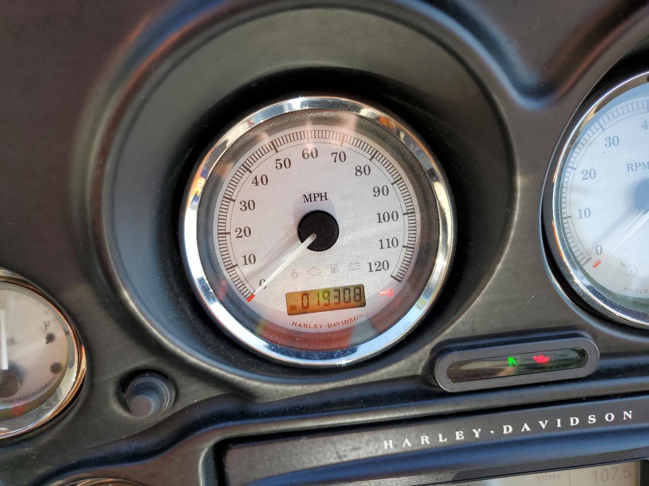 2011 Harley-Davidson Flhx VIN: 1HD1KB419BB661111 Lot: 63587315