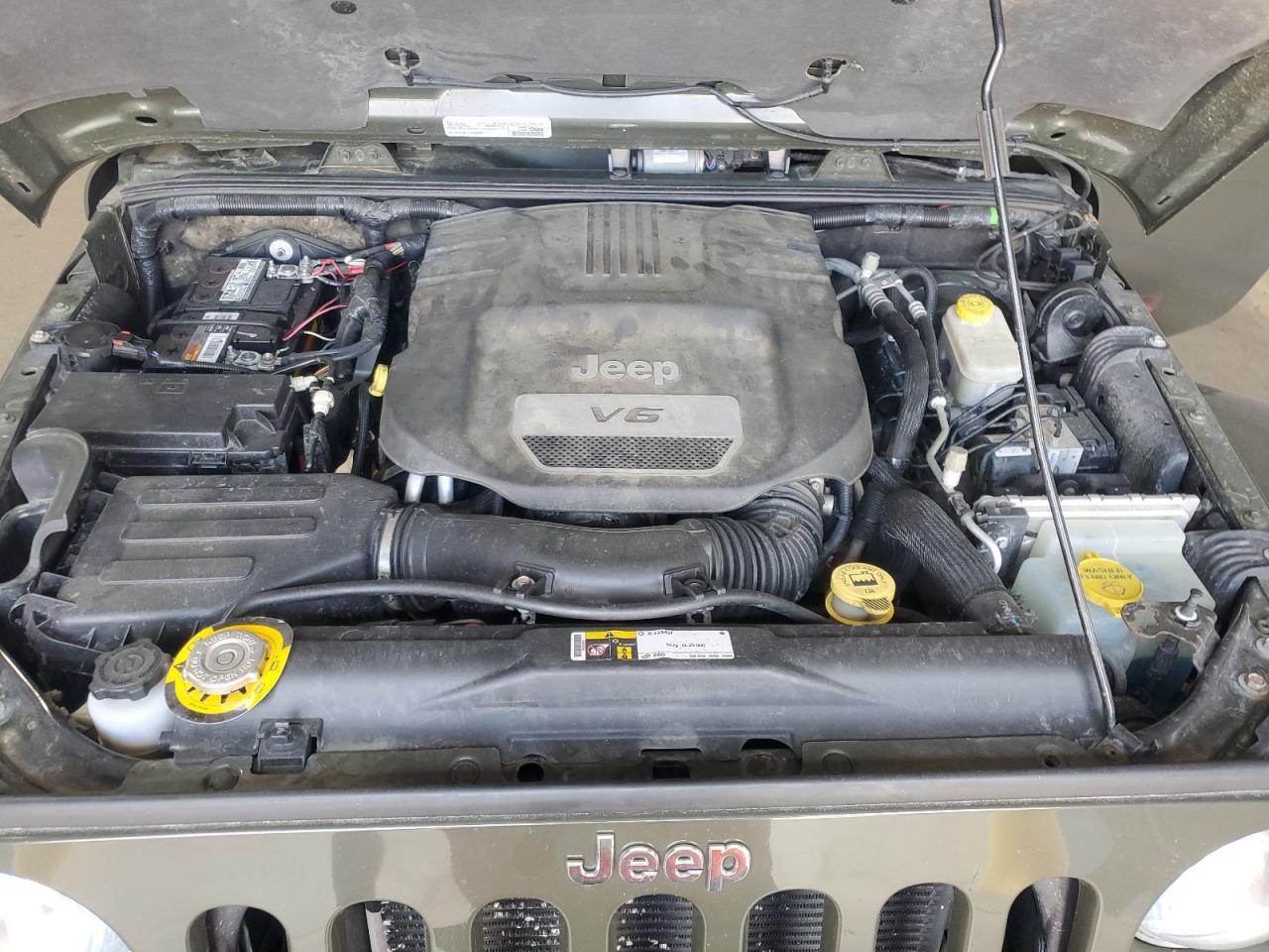 2015 Jeep Wrangler Unlimited Sahara VIN: 1C4BJWEGXFL774665 Lot: 62682345