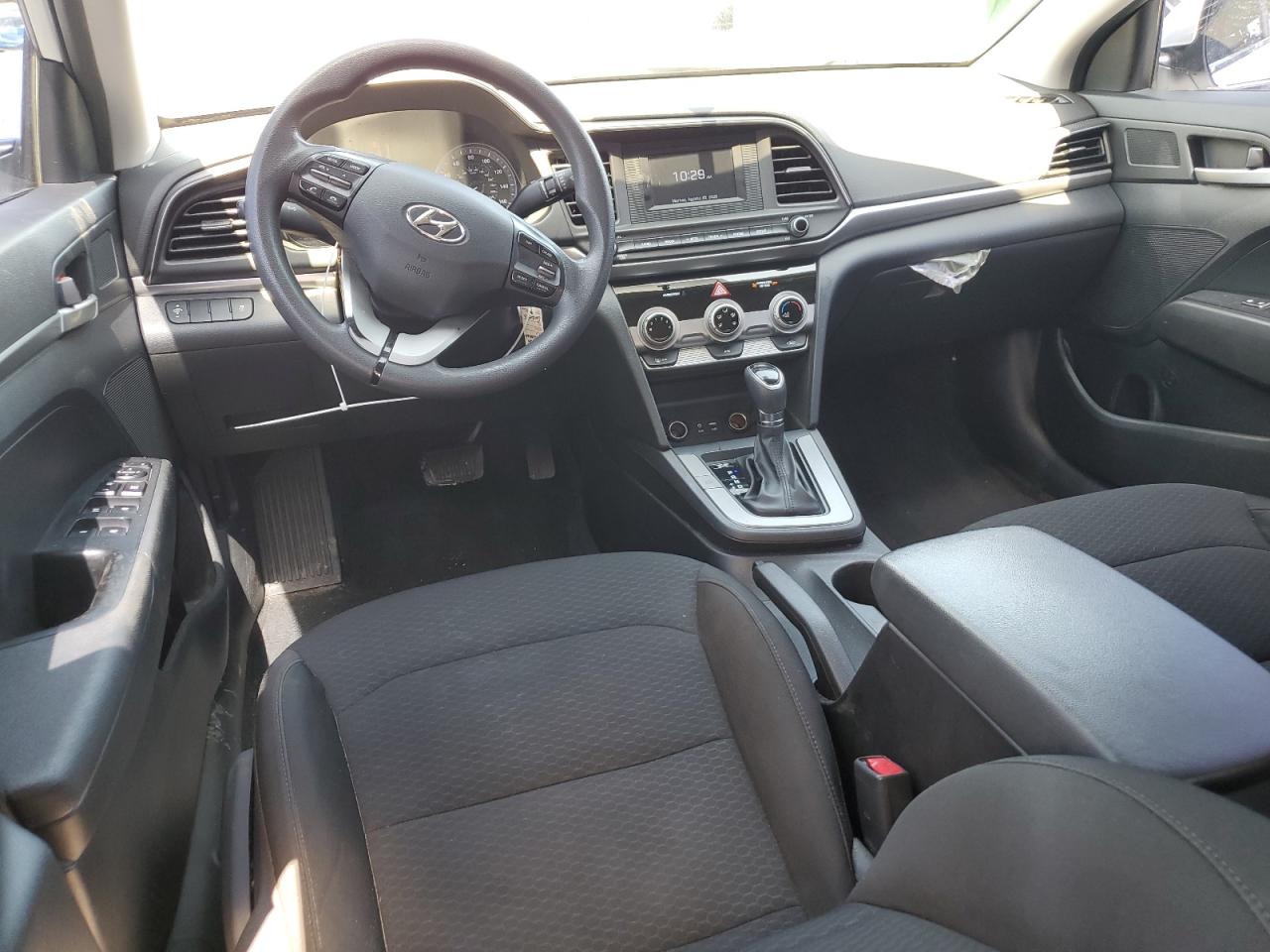 2019 Hyundai Elantra Se VIN: 5NPD74LF9KH440096 Lot: 64182945